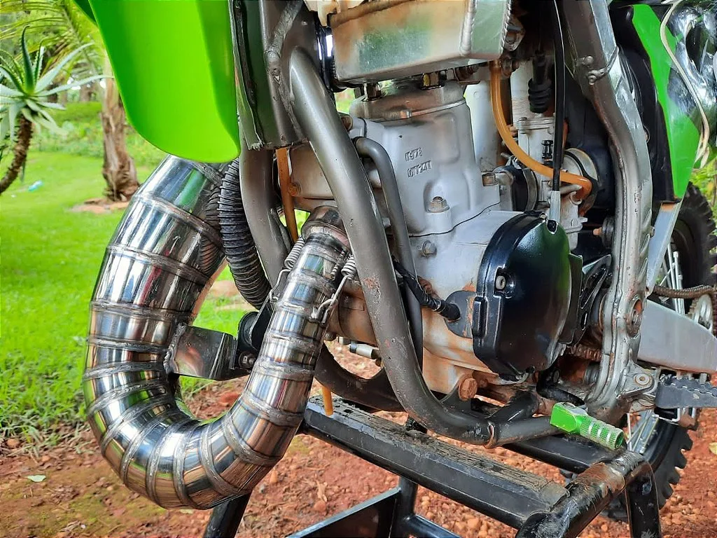 Escapamento em Aço Inox para Kawasaki KX 125: Performance e Durabilidade Sem Compromissos